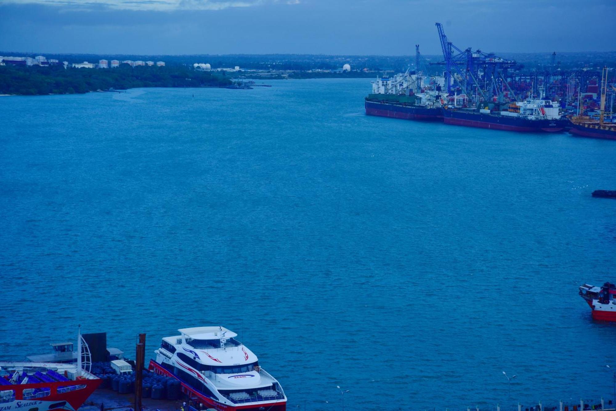 Harbour View Suites Dar es Salaam Exterior foto